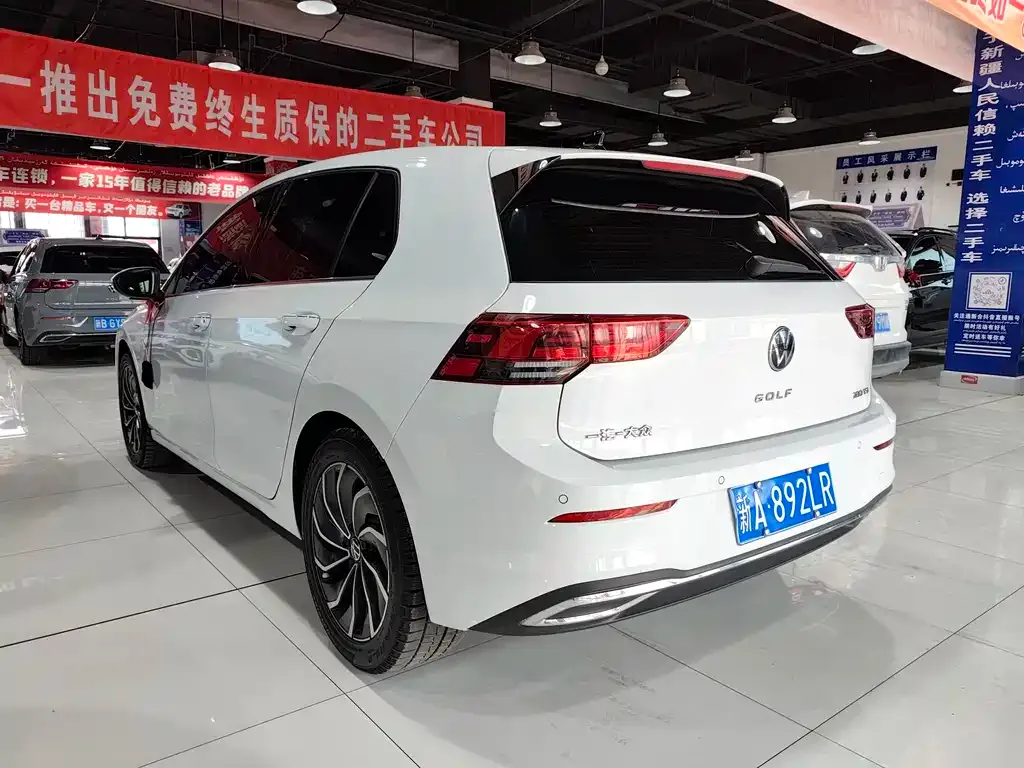 Volkswagen Golf 2022 из CN, фото 10
