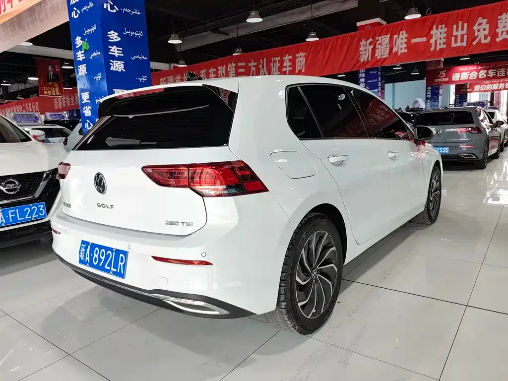 Volkswagen Golf 2022 из CN, фото 6