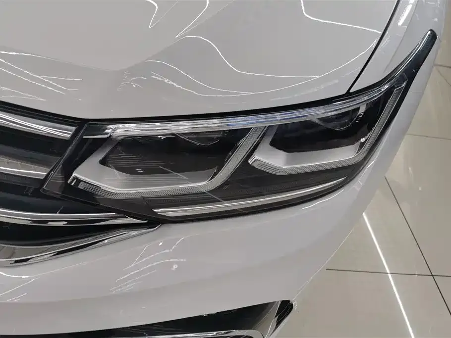 Volkswagen Tiguan L 2022 из CN, фото 5