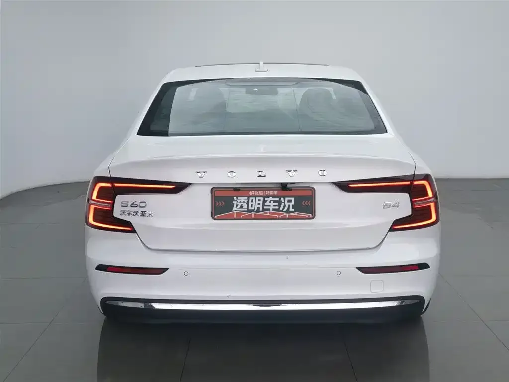 Volvo S60 2023 из CN, фото 6