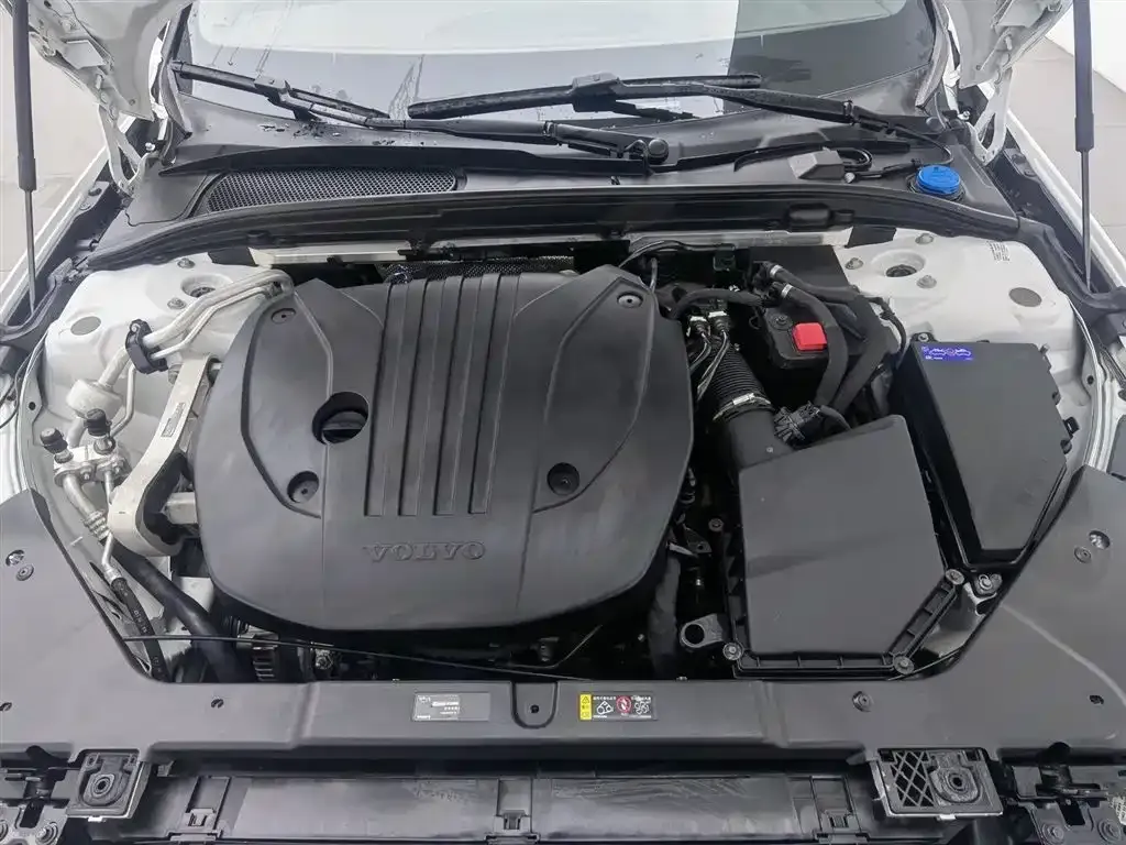 Volvo S60 2023 из CN, фото 7