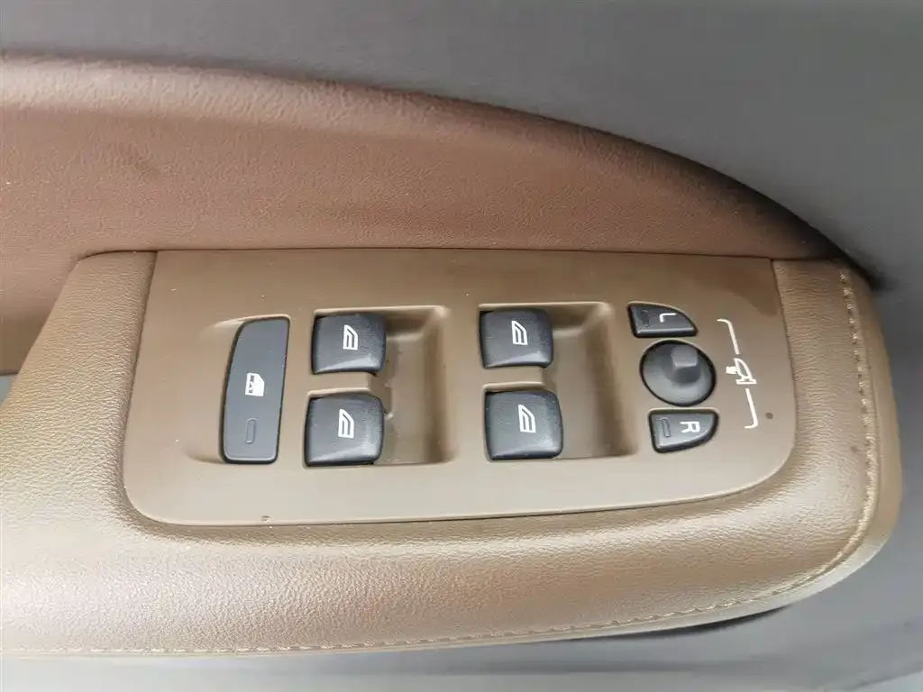 Volvo S60 2023 из CN, фото 9