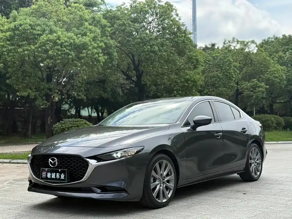 Mazda 3 Axela — фото 1