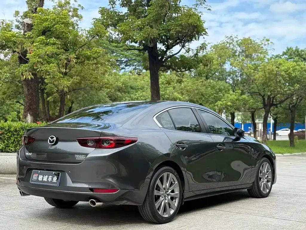 Mazda 3 Axela — фото 8