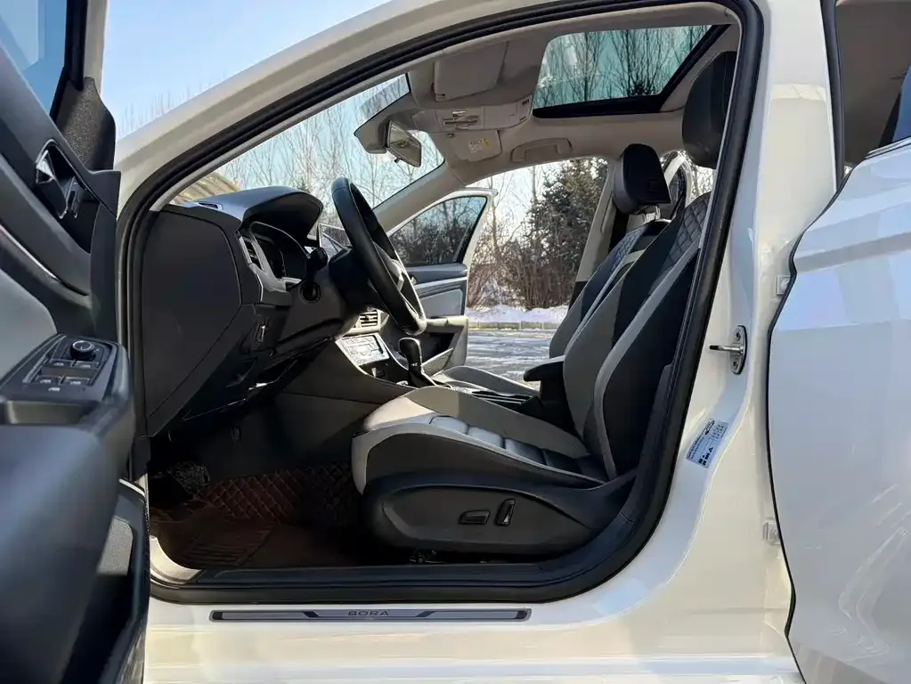Volkswagen Bora 2022 из CN, фото 2