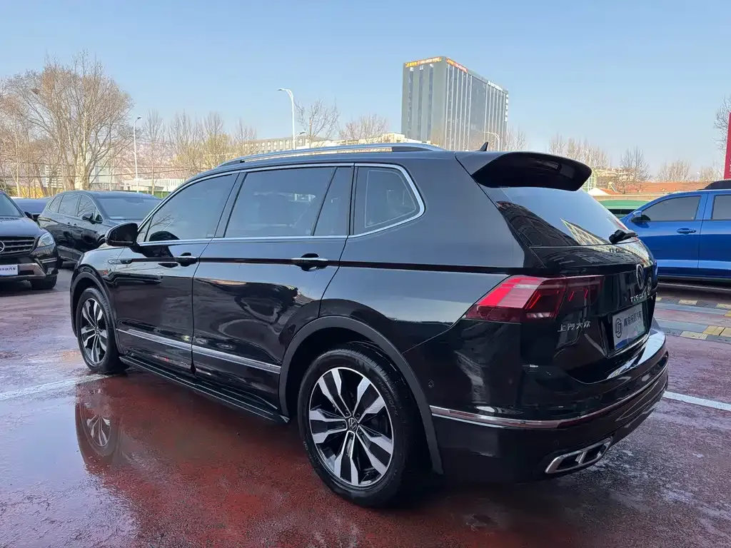 Volkswagen Tiguan L 2024 из CN, фото 3