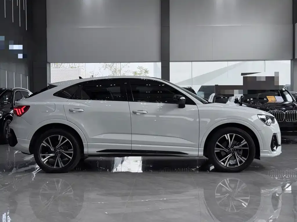Audi Q3 Sportback 2022 из CN, фото 5