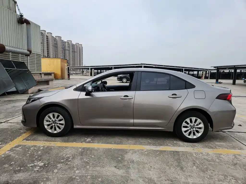 Toyota Corolla 2021 из CN, фото 8