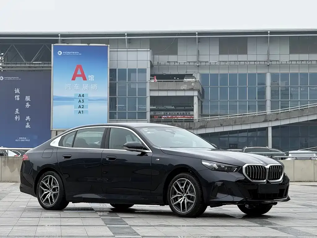 BMW i5 — фото 9