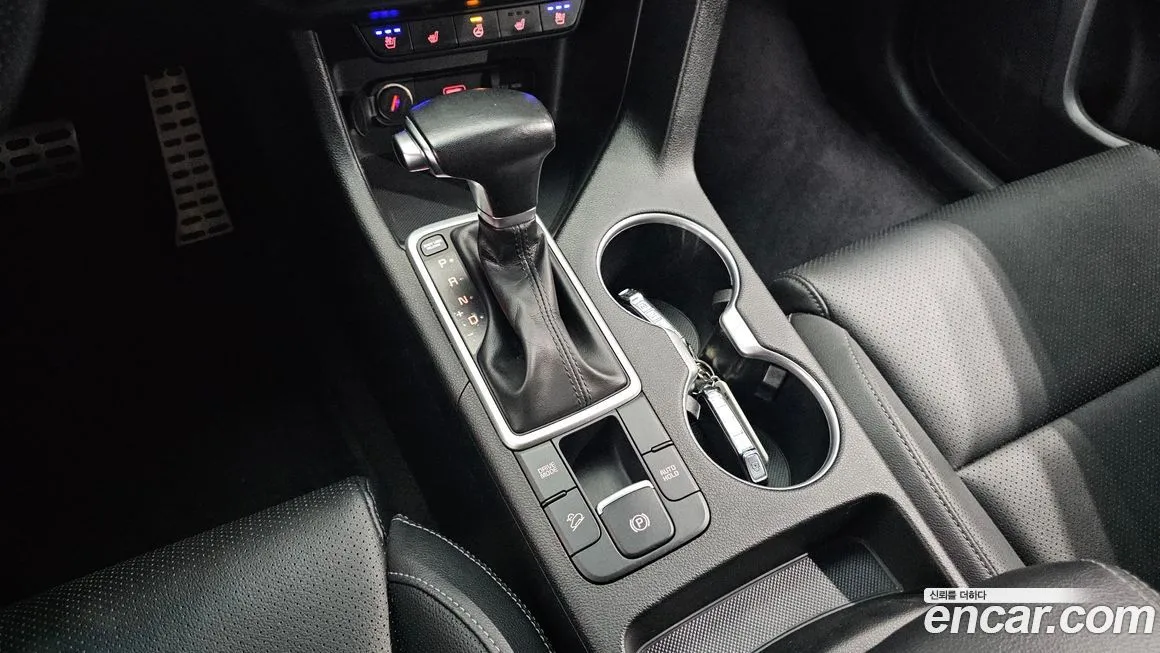 Kia Sportage — фото 10
