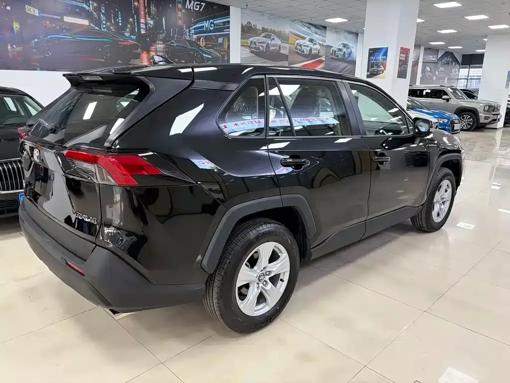 Toyota RAV4 2026 из CN, фото 2