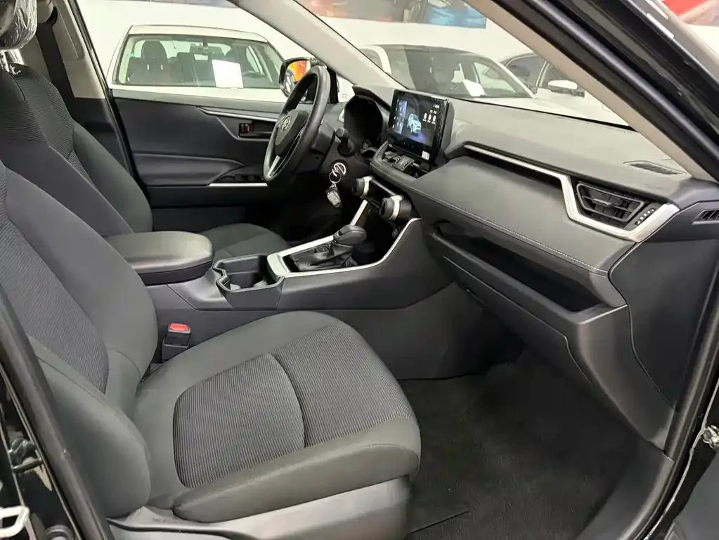 Toyota RAV4 2026 из CN, фото 3