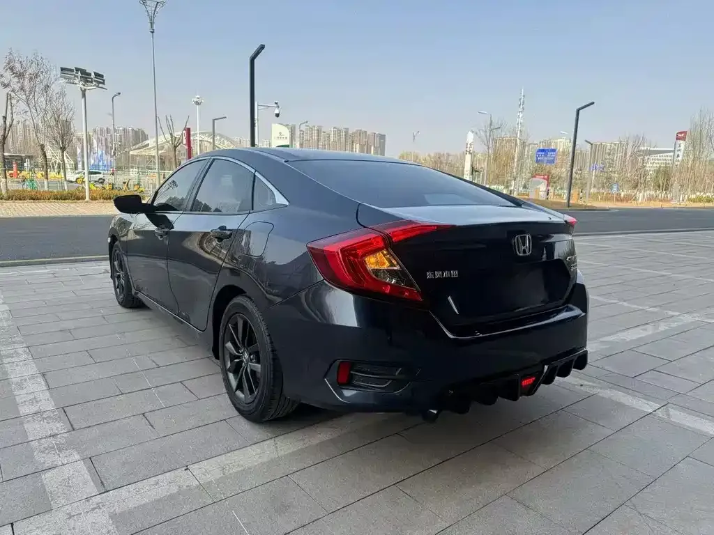 Honda Civic — фото 2