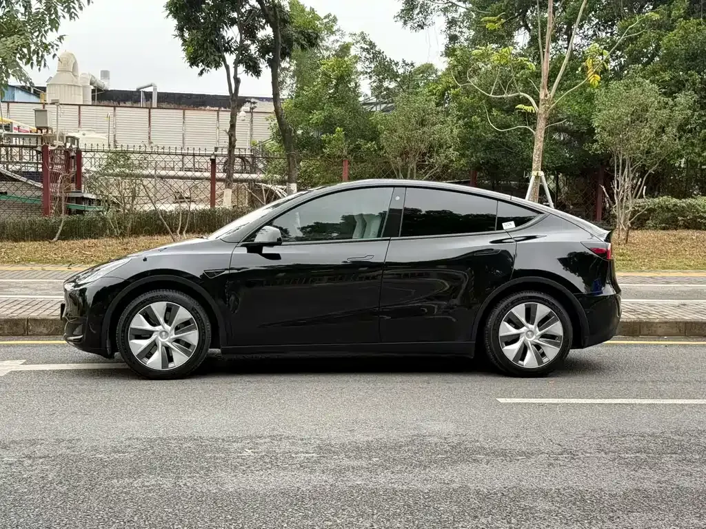 Tesla Model Y 2022 из CN, фото 10