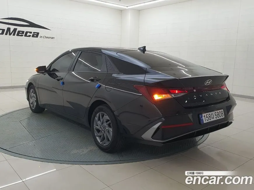 Hyundai AVANTE — фото 2