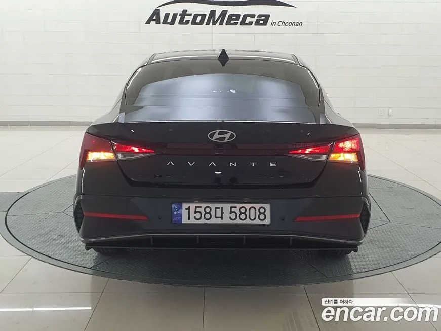 Hyundai AVANTE — фото 3