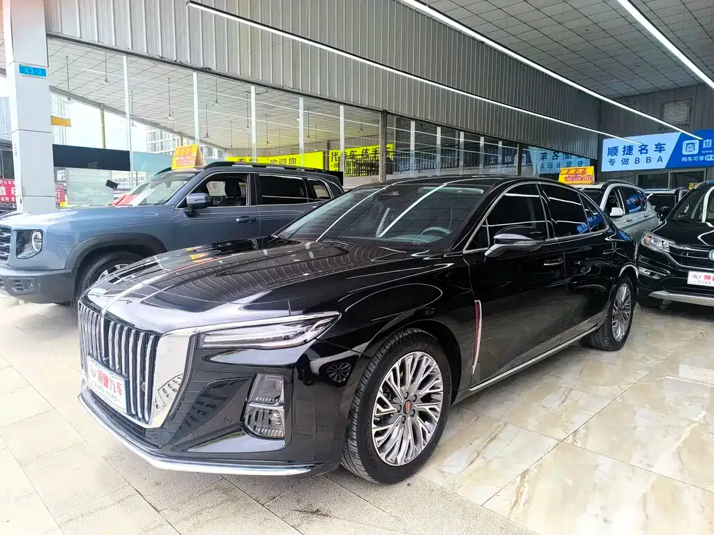 Hongqi H5 — фото 1