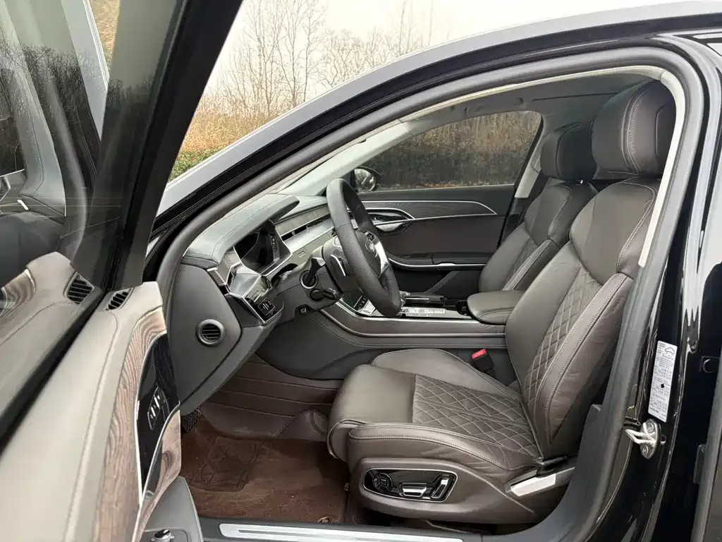 Audi A8 2024 из CN, фото 6