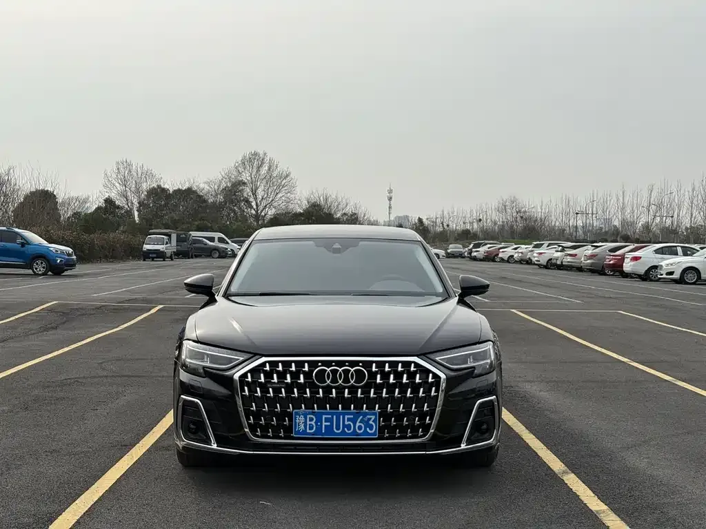 Audi A8 2024 из CN, фото 2