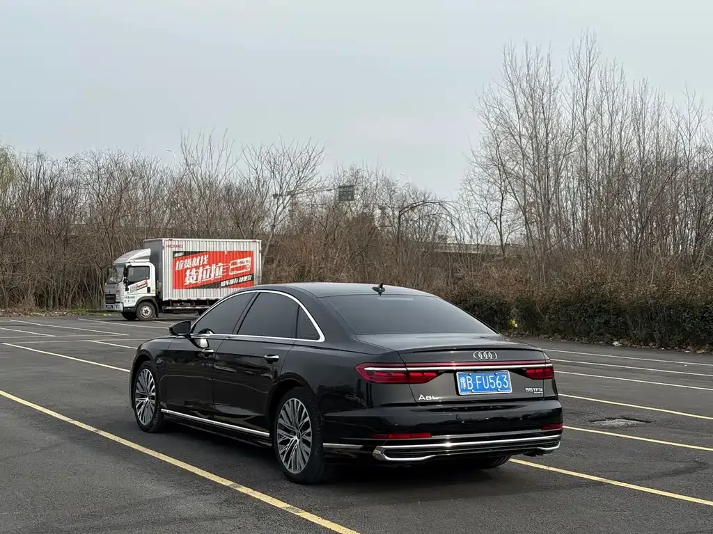 Audi A8 2024 из CN, фото 4