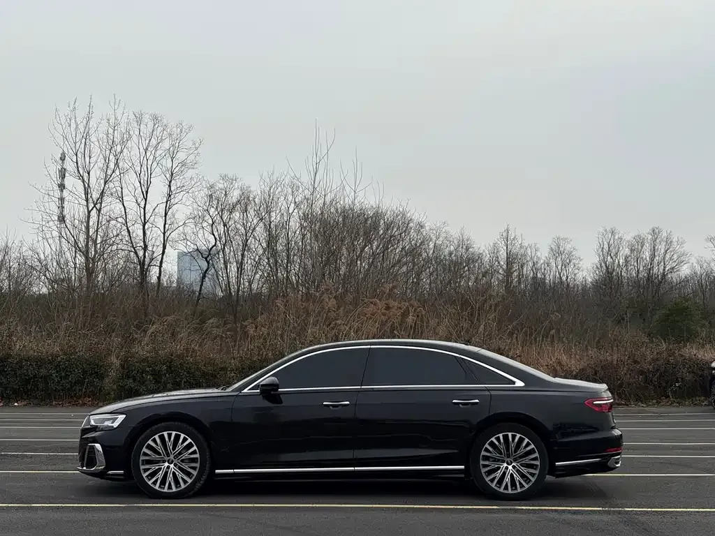 Audi A8 2024 из CN, фото 10