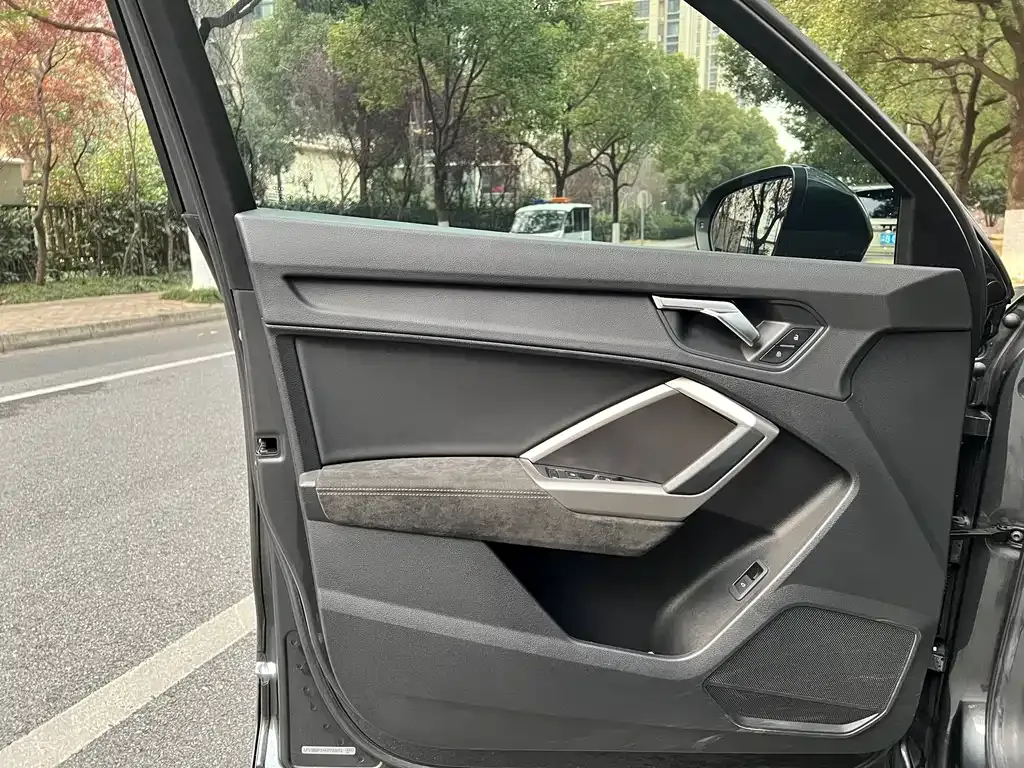 Audi Q3 2022 из CN, фото 8