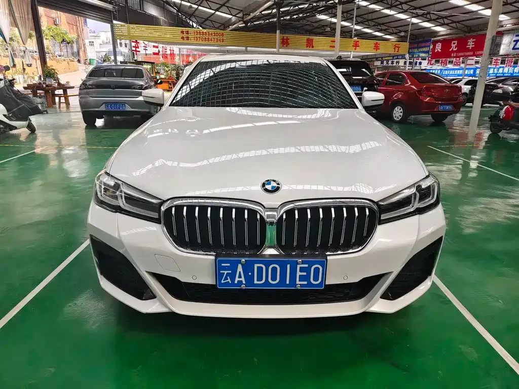 BMW 5 Series — фото 1