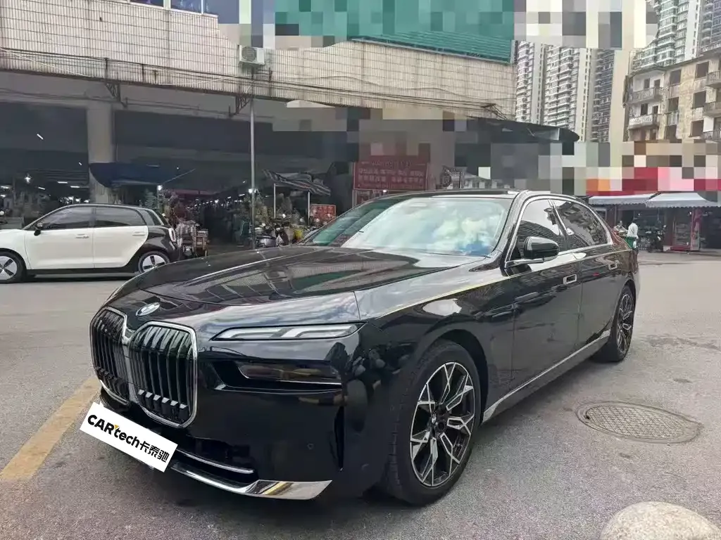 BMW 7 Series 2024 из CN, фото 1