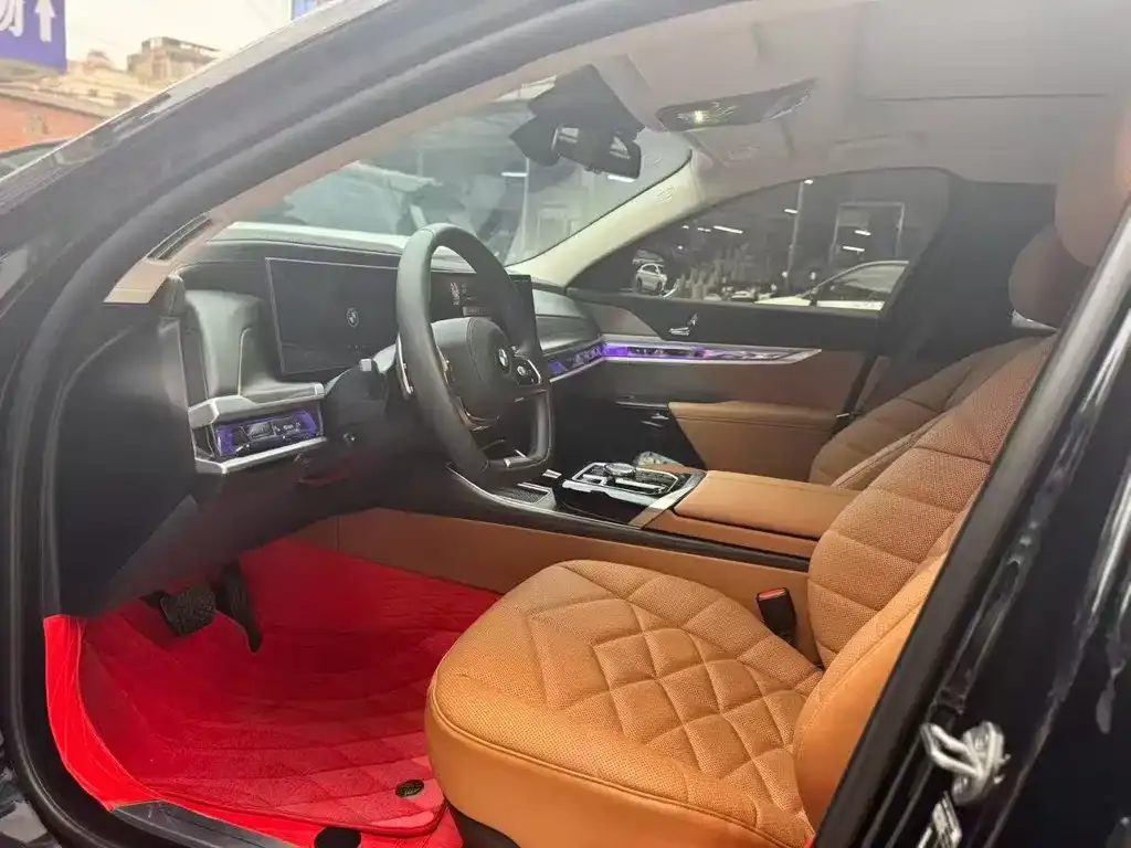 BMW 7 Series 2024 из CN, фото 3