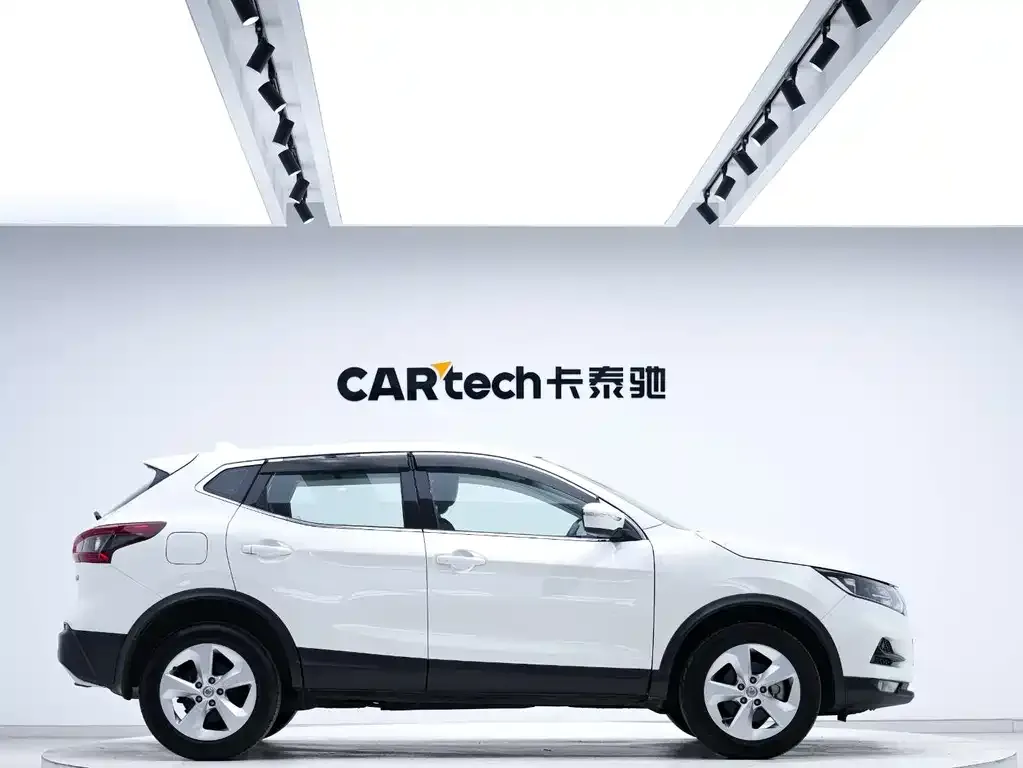 Nissan Qashqai — фото 6