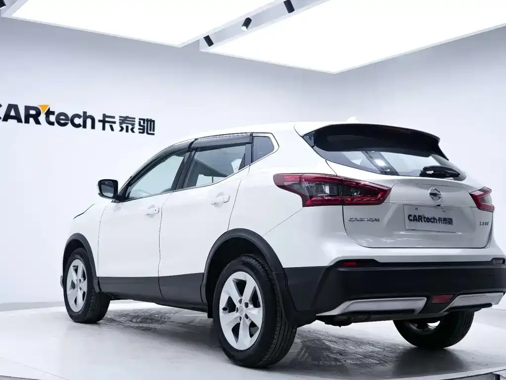 Nissan Qashqai — фото 7