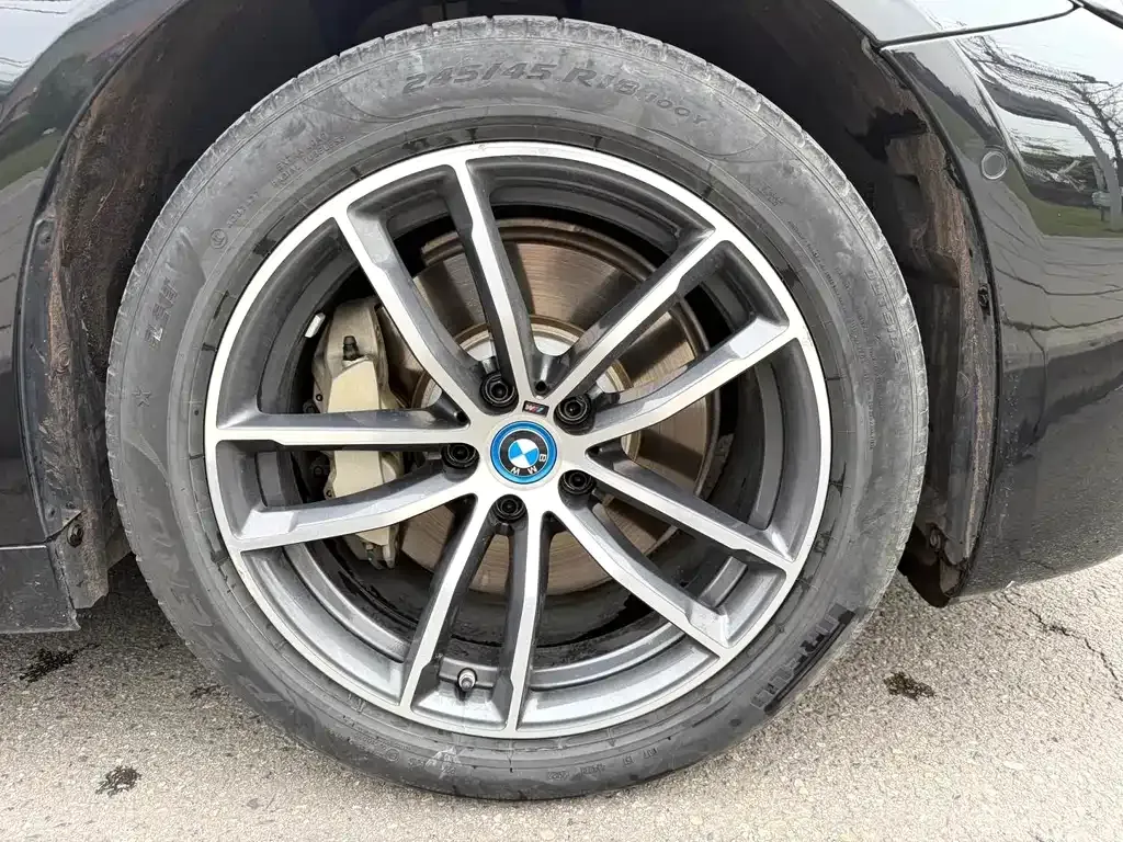 BMW 5 Series New Energy — фото 3