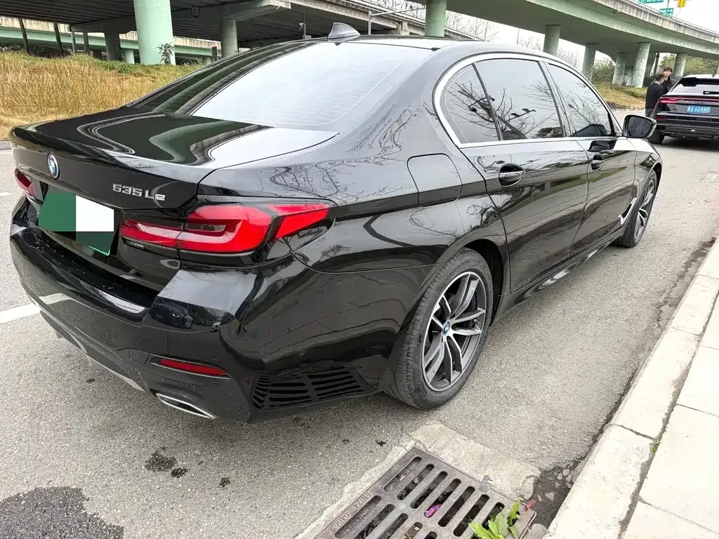 BMW 5 Series New Energy — фото 4