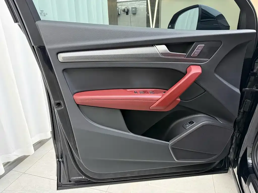 Audi Q5L 2023 из CN, фото 7