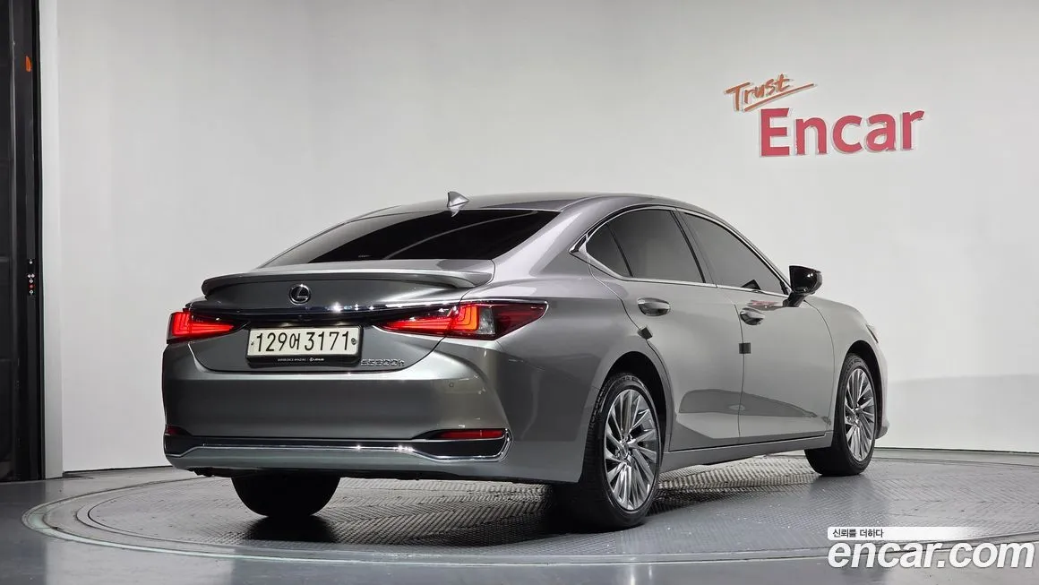 Lexus ES — фото 3