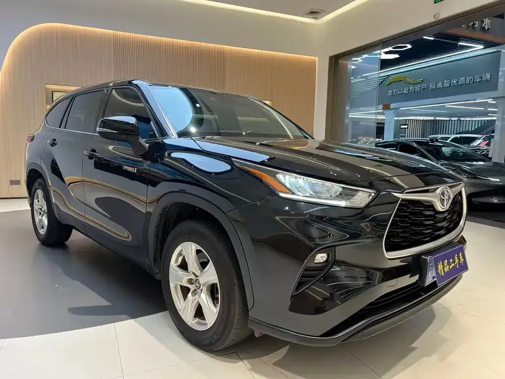 Toyota Highlander — фото 2