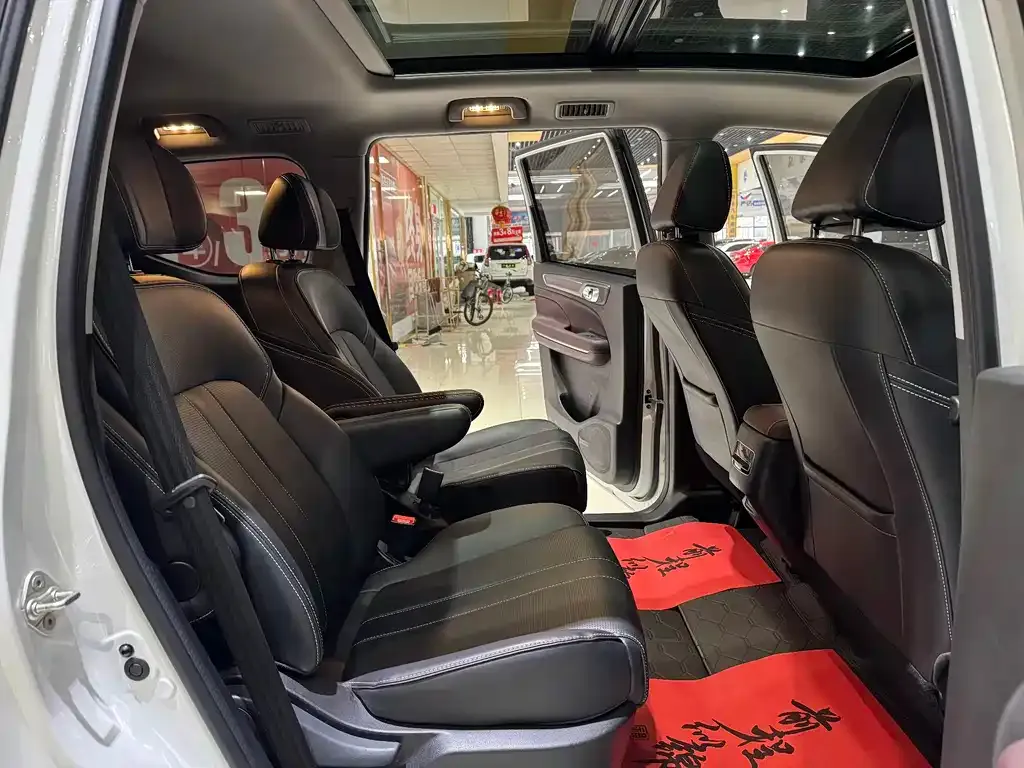 GAC Motor Trumpchi M6 — фото 8
