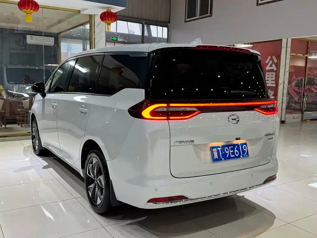 GAC Motor Trumpchi M6 — фото 10