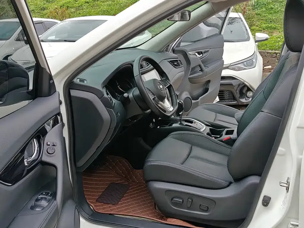 Nissan X-Trail 2022 из CN, фото 2