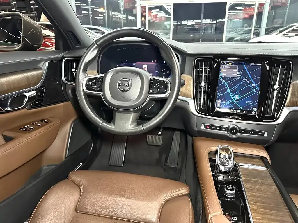Volvo S90 — фото 9
