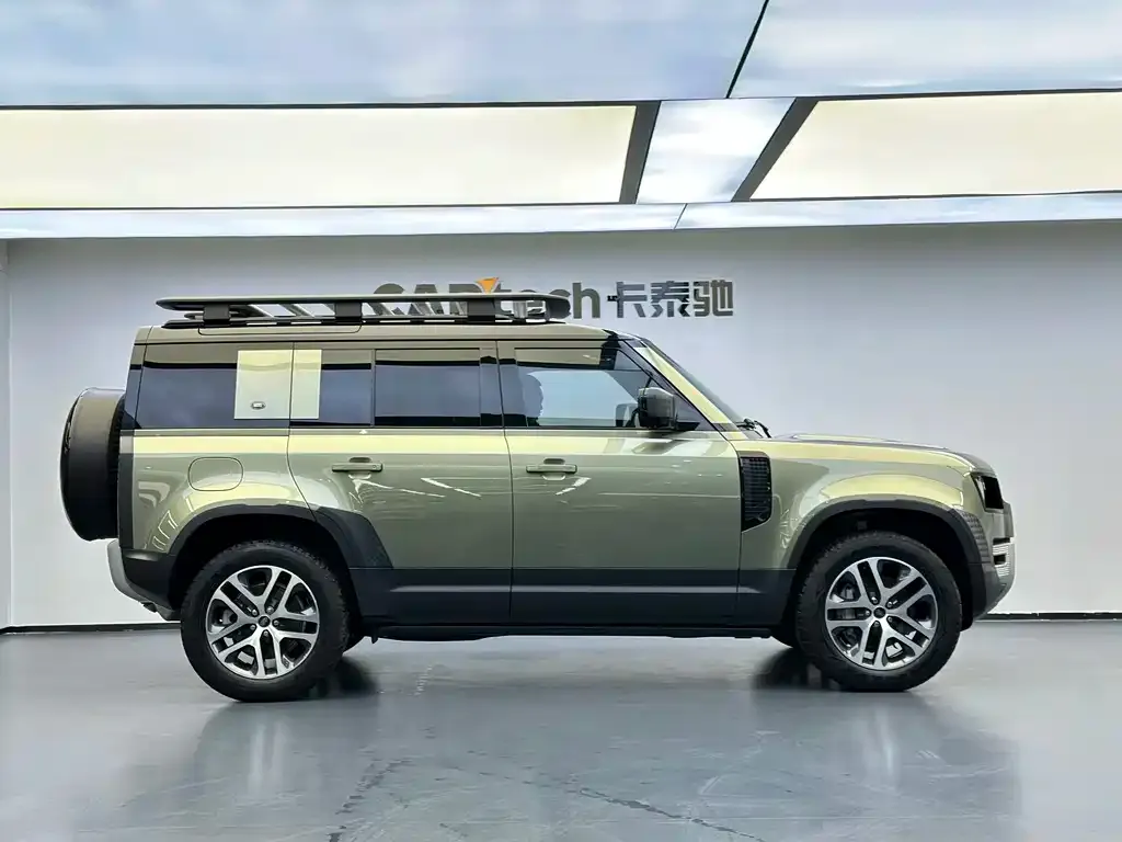 Land Rover Defender — фото 10