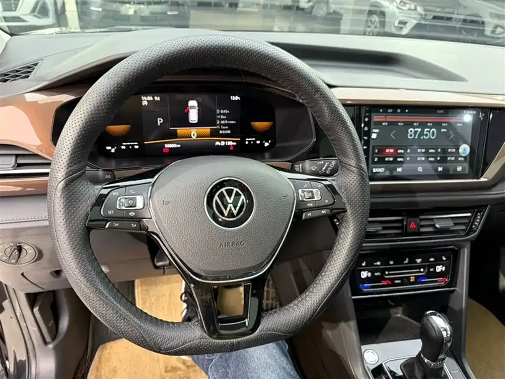 Volkswagen Tharu — фото 10