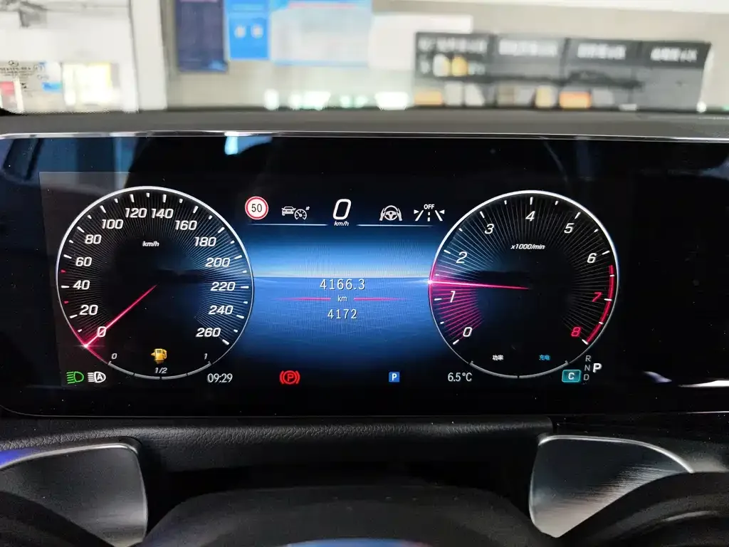 Mercedes-Benz GLB 2025 из CN, фото 2