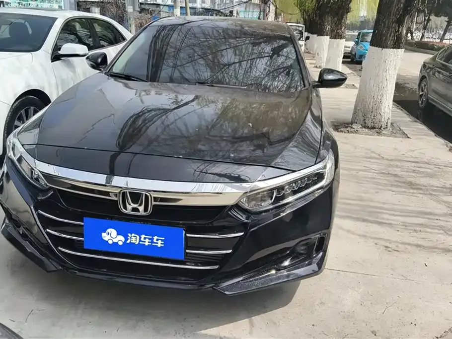 Honda Accord — фото 10