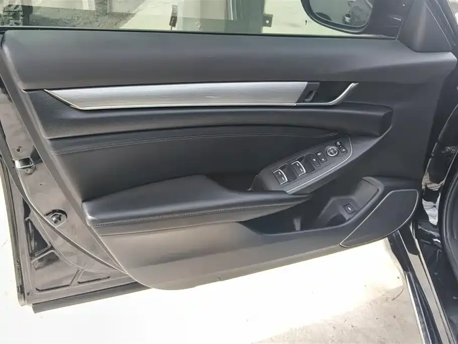 Honda Accord — фото 2