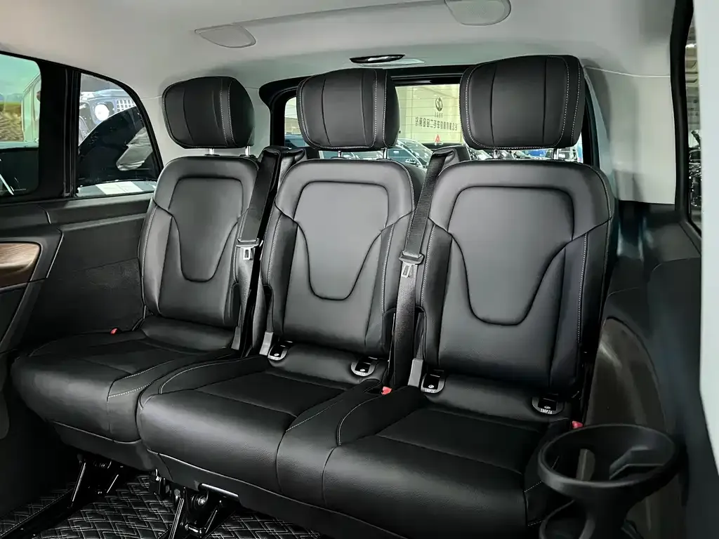 Mercedes-Benz V-Class 2022 из CN, фото 9