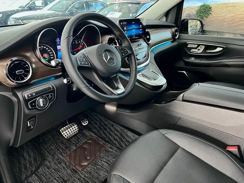 Mercedes-Benz V-Class 2022 из CN, фото 7