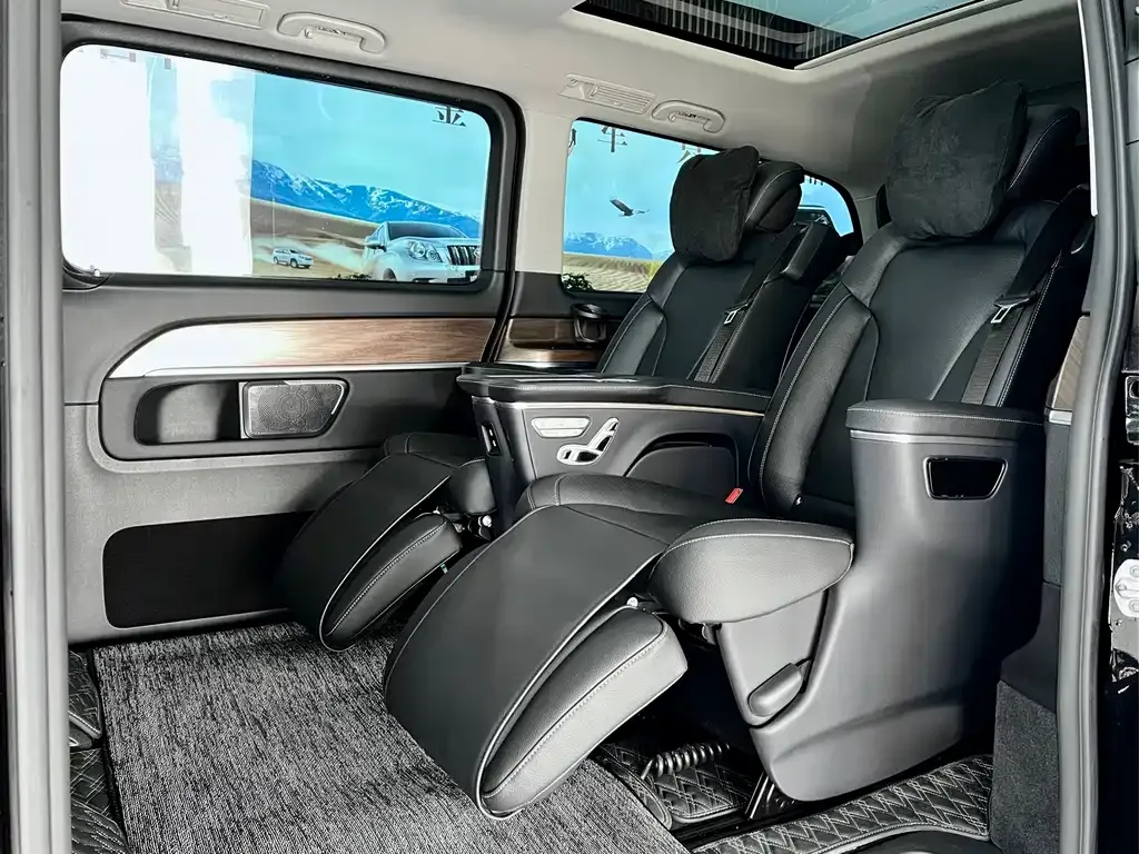 Mercedes-Benz V-Class 2022 из CN, фото 4