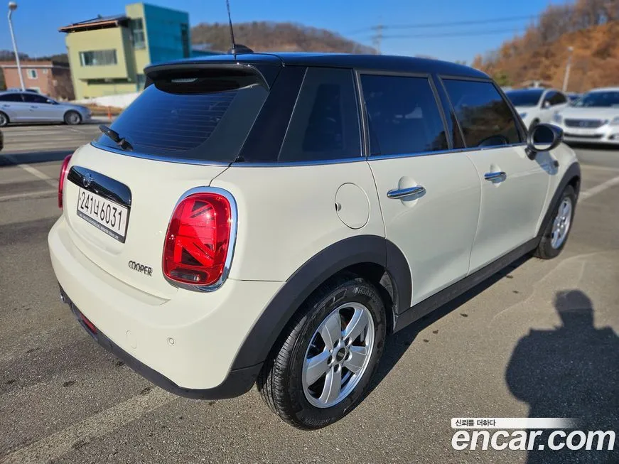 Mini Cooper 2021 из KR, фото 8