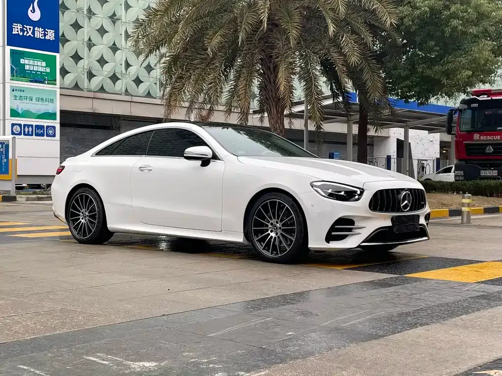 Mercedes-Benz E-Class (Import) — фото 7